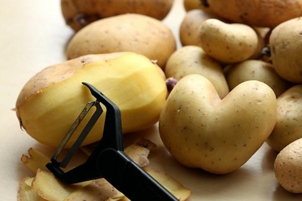 Kartoffeln schälen: Ihr ultimativer Leitfaden für perfekt geschälte Knollen